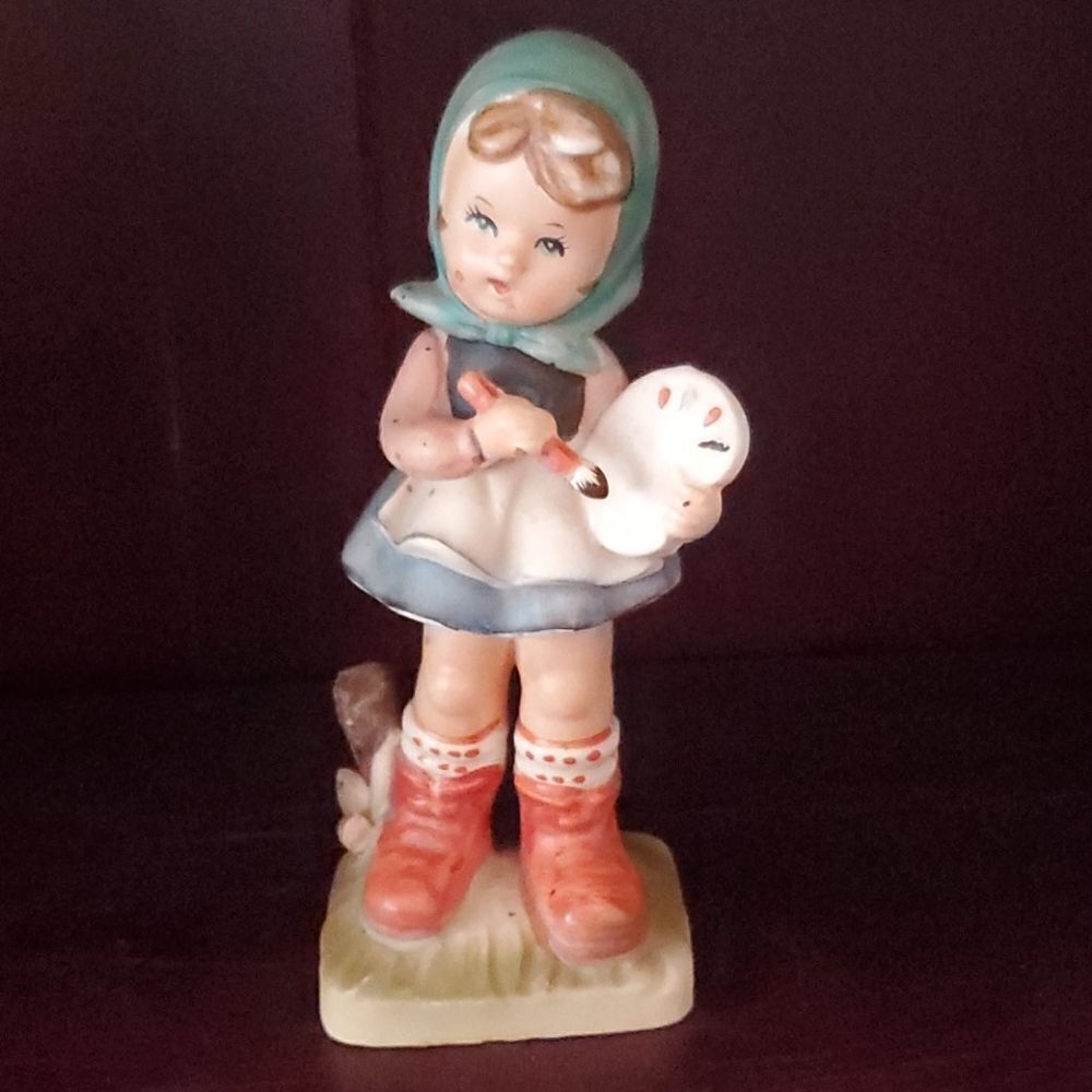 Rossini Girl Artist Porcelain Figurine Japan